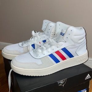 Adidas Hoops 2.0 Mid size 10; brand new. Never worn. FW8252